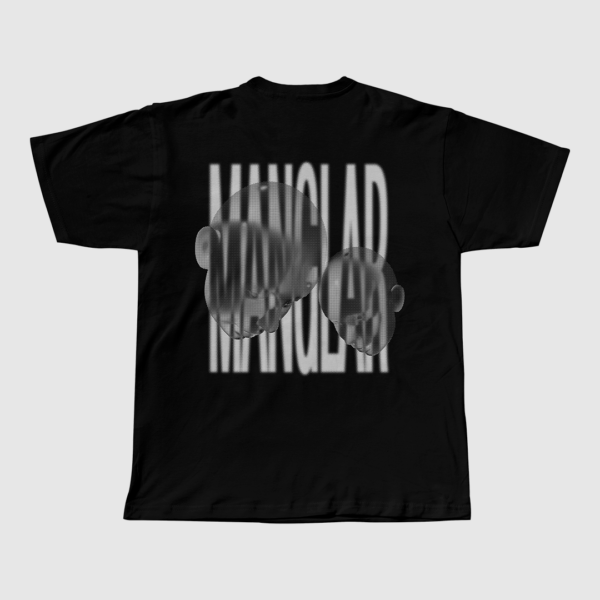 REMERA MANGLAR CABEZAS - NEGRO